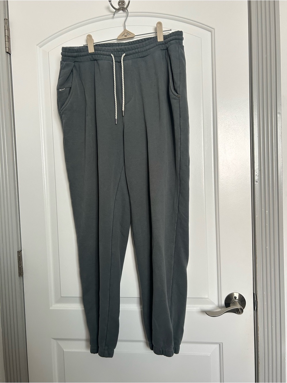 Vuori Men's Sunday Performance Jogger Sweatpants Size XL athleisure lounge gym